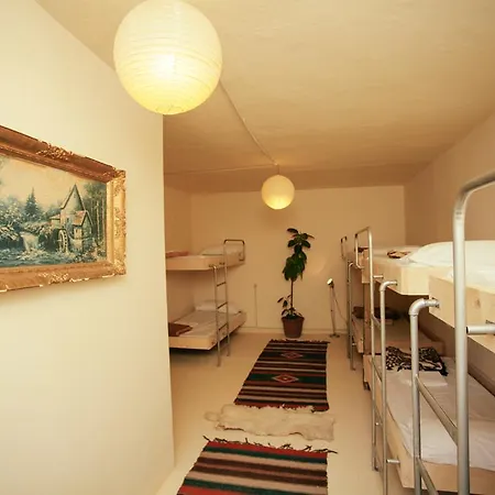 Zig Zag Hostel Tirana