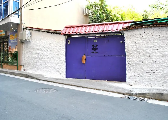 旅馆 扎格扎格旅舍 地拉那