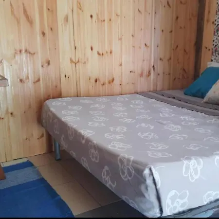 Zig Zag Hostel Τίρανα