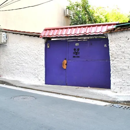 Хостел Zig Zag Тирана