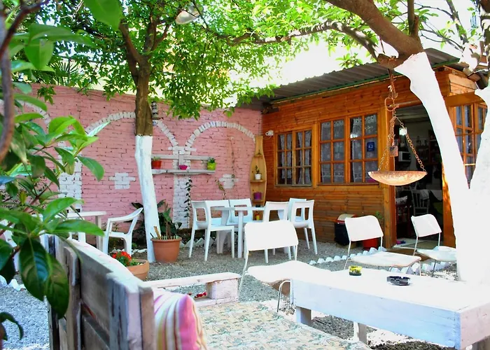 Zig Zag Vandrerhjem Tirana